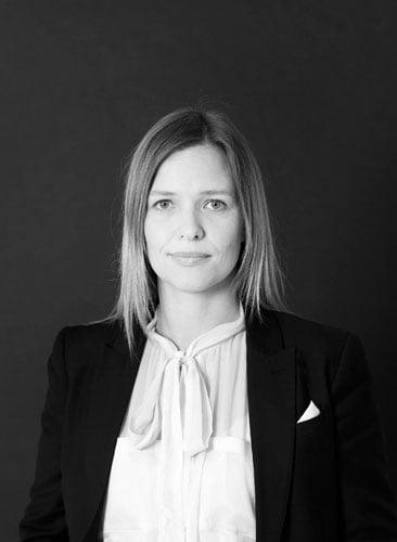Ástríður Gísladóttir, Hæstaréttarlögmaður hjá Íslögum